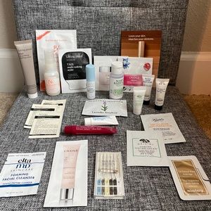 Deluxe skincare and hair care sample